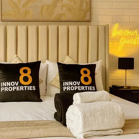 Canal Side Luxury In Centre Sleeps 3 Лідс