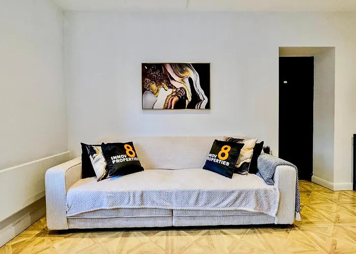 Canal Side Luxury In Centre Sleeps 3 Апартаменти *