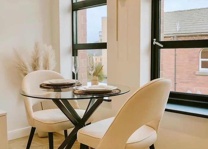 Canal Side Luxury In Centre Sleeps 3 Апартаменти Лідс