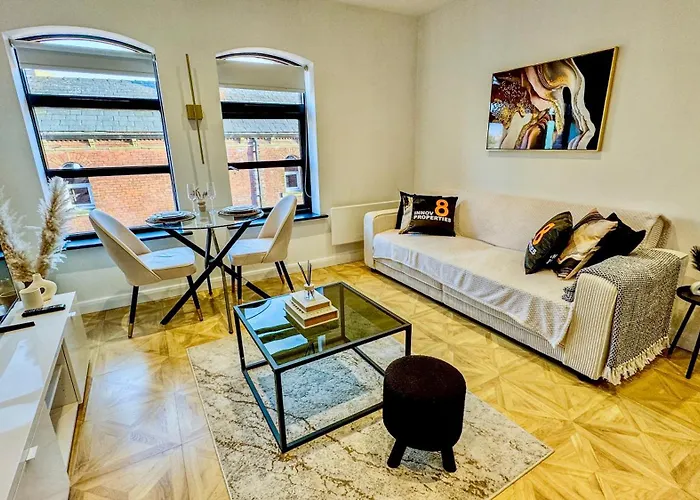 Апартаменти Canal Side Luxury In Centre Sleeps 3 *